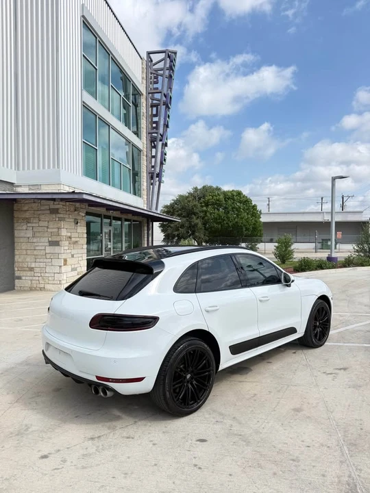 2014 Porsche Macan Turbo - Image 8 of 13