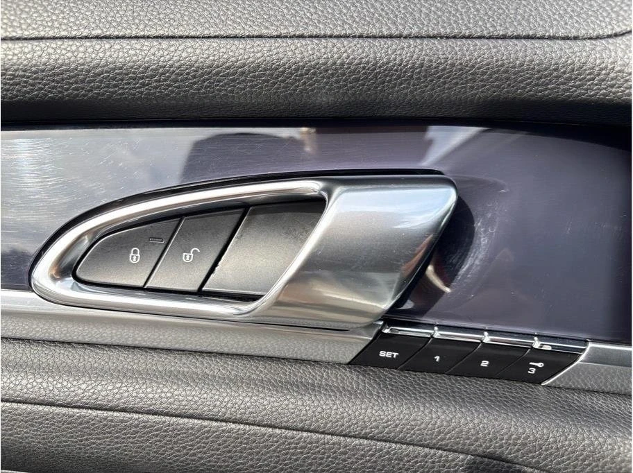 2014 Porsche 970 Panamera - Image 8 of 20
