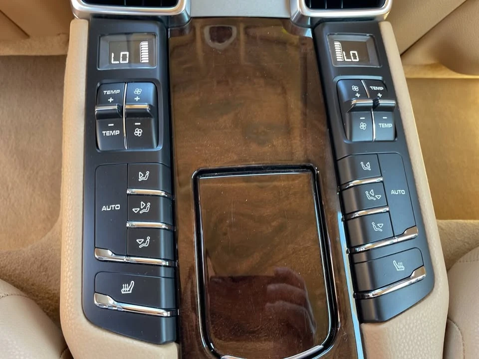 2014 Porsche 970 Panamera - Image 19 of 20