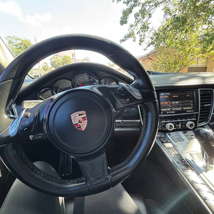2014 Porsche 970 Panamera - Image 18 of 19