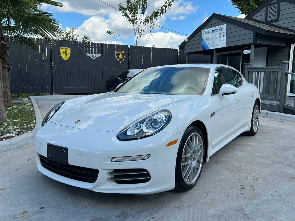 2014 Porsche 970 Panamera - Image 2 of 19