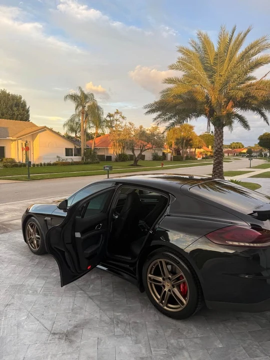 2014 Porsche 970 Panamera - Image 2 of 17