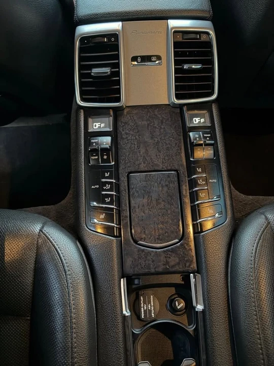 2014 Porsche 970 Panamera - Image 12 of 19