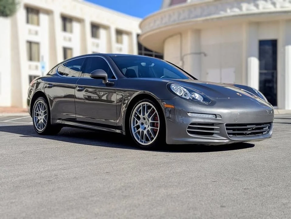 2014 Porsche 970 Panamera - Image 2 of 9