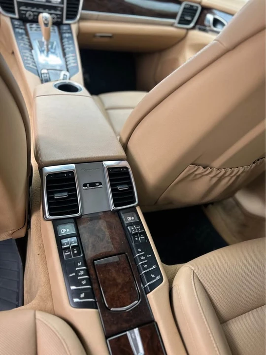 2014 Porsche 970 Panamera - Image 17 of 19