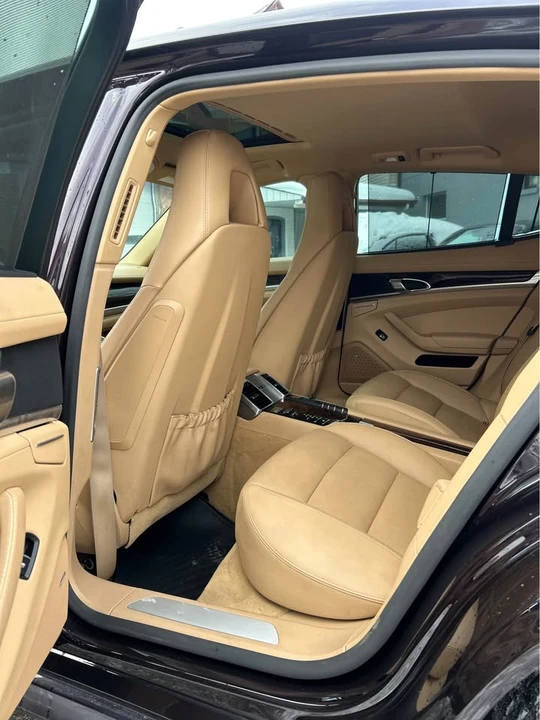 2014 Porsche 970 Panamera - Image 16 of 19