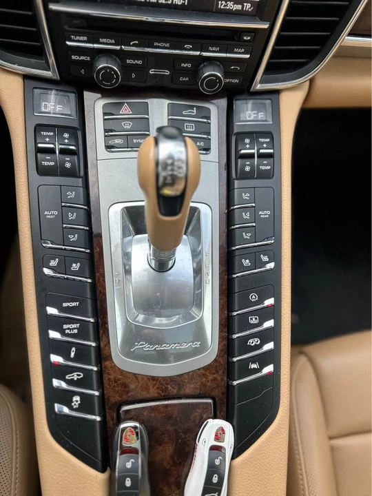 2014 Porsche 970 Panamera - Image 12 of 19