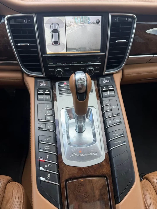 2014 Porsche 970 Panamera - Image 13 of 14