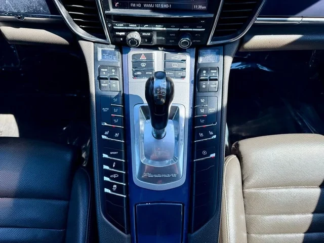 2014 Porsche 970 Panamera - Image 18 of 20