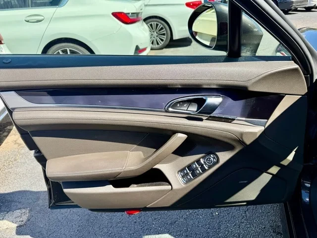 2014 Porsche 970 Panamera - Image 11 of 20