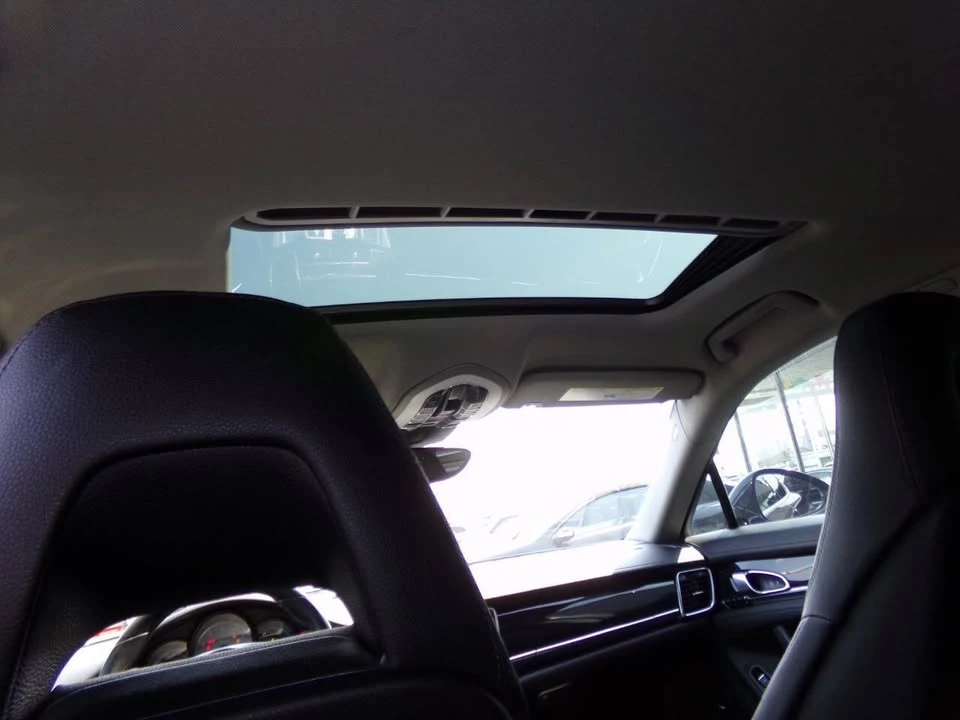 2014 Porsche 970 Panamera - Image 19 of 20