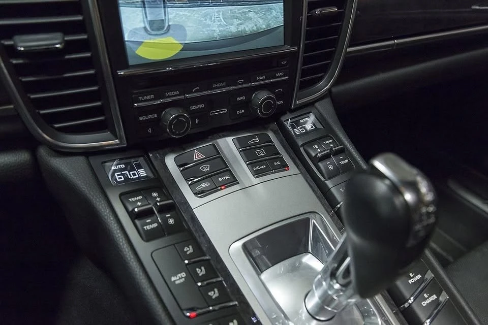 2014 Porsche 970 Panamera - Image 4 of 13