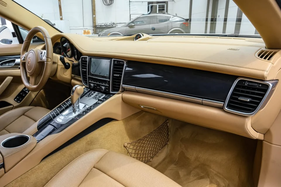 2014 Porsche 970 Panamera - Image 9 of 19