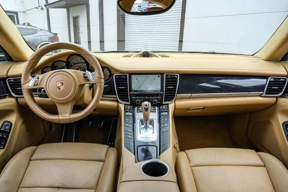 2014 Porsche 970 Panamera - Image 10 of 19