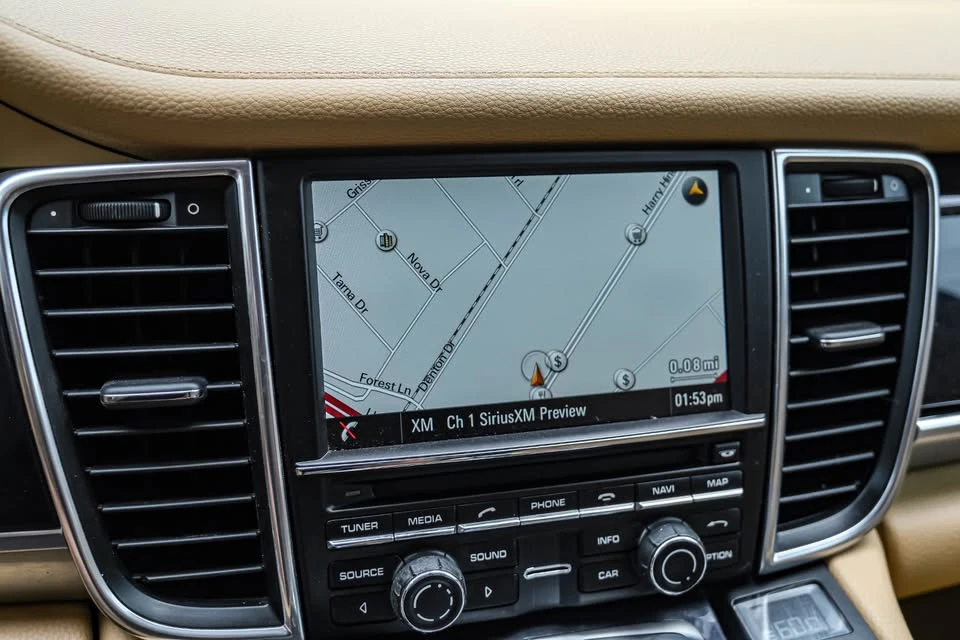 2014 Porsche 970 Panamera - Image 18 of 19