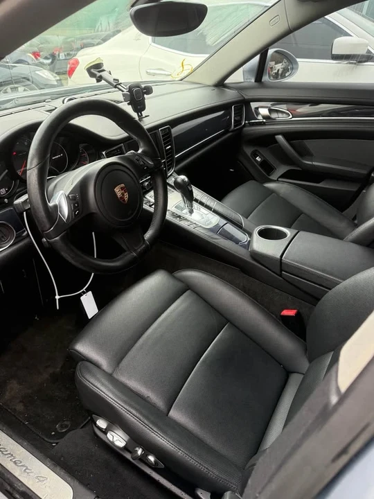 2014 Porsche 970 Panamera - Image 8 of 9
