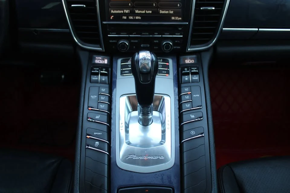 2014 Porsche 970 Panamera - Image 11 of 18