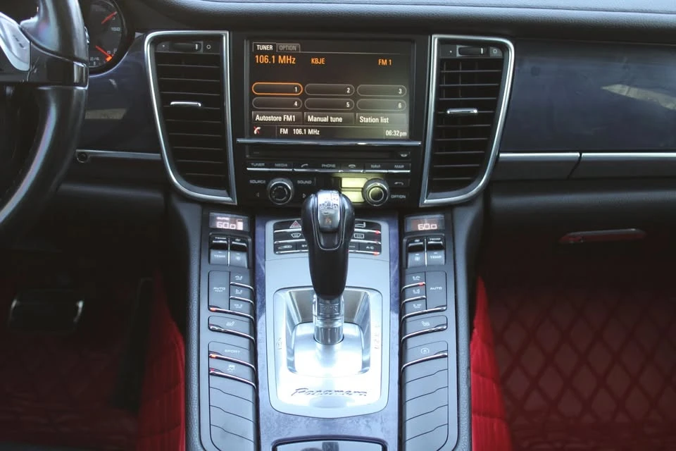 2014 Porsche 970 Panamera - Image 17 of 20