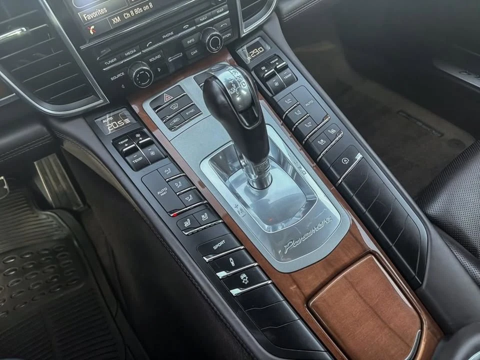 2014 Porsche 970 Panamera - Image 12 of 19
