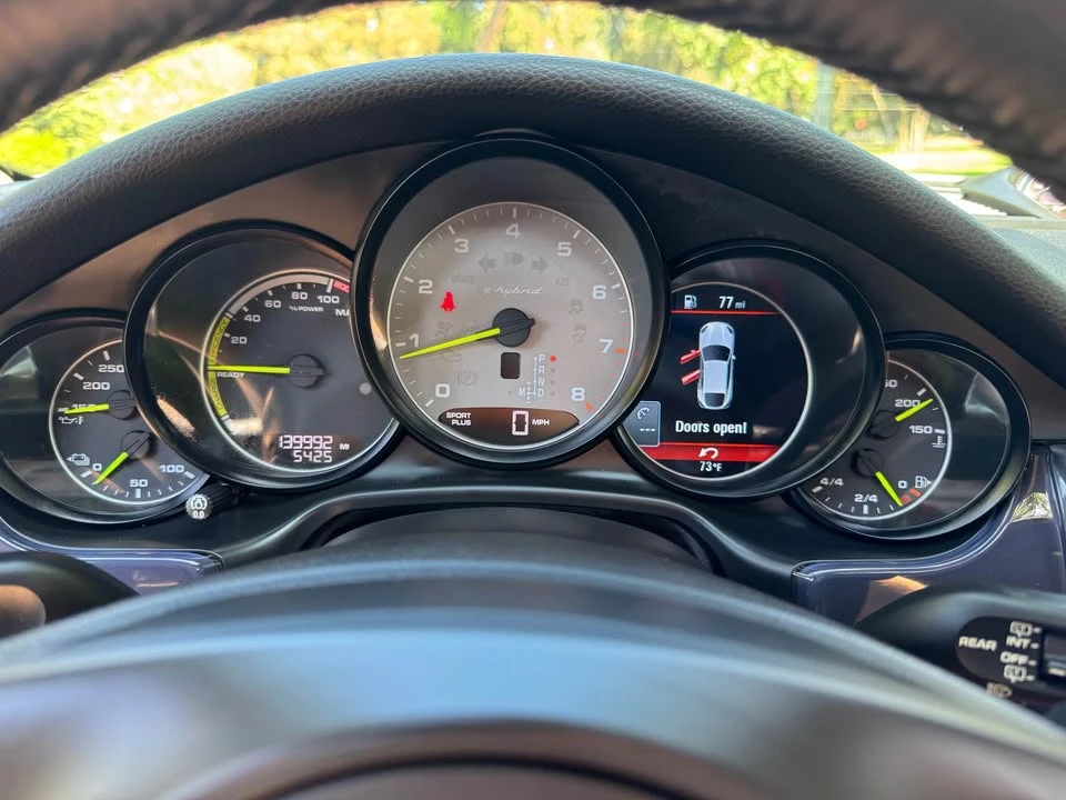 2014 Porsche 970 Panamera - Image 11 of 19