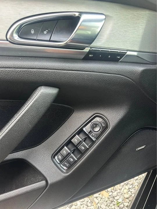 2014 Porsche 970 Panamera - Image 19 of 20