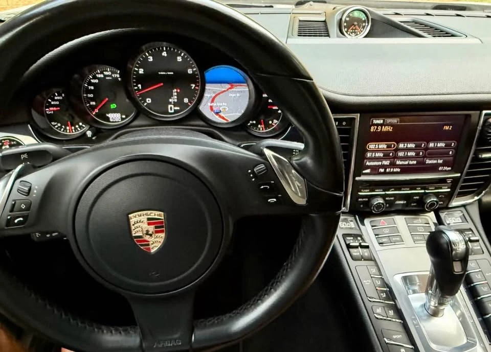 2014 Porsche 970 Panamera - Image 9 of 10