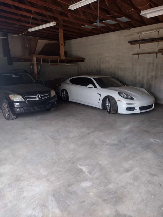 2014 Porsche 970 Panamera - Image 15 of 16