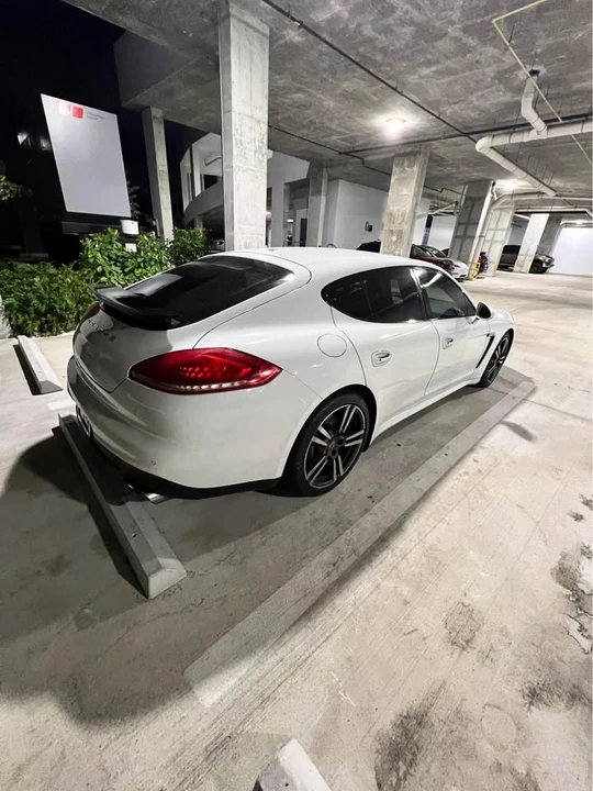 2014 Porsche 970 Panamera - Image 2 of 11