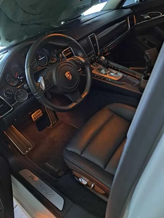 2014 Porsche 970 Panamera - Image 3 of 7