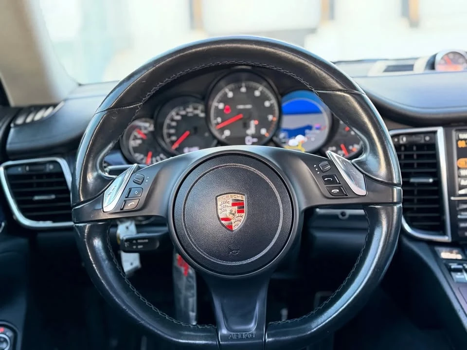 2014 Porsche 970 Panamera - Image 9 of 10