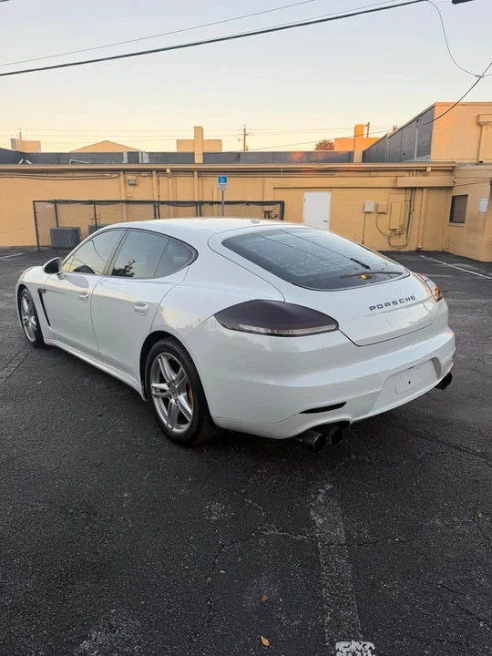 2014 Porsche 970 Panamera - Image 4 of 10