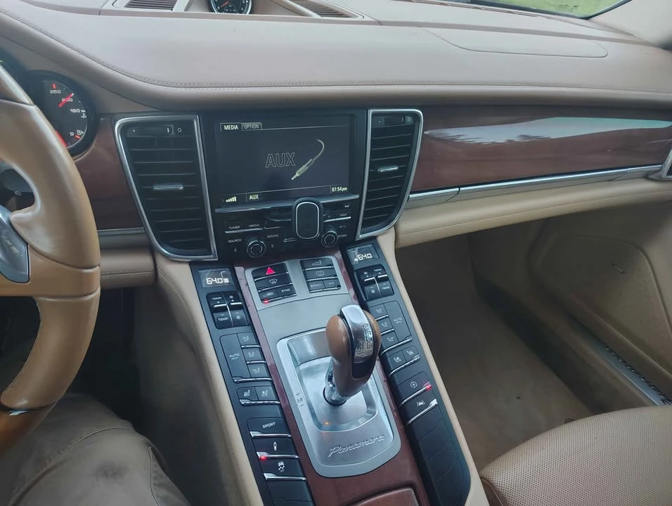 2014 Porsche 970 Panamera - Image 14 of 15