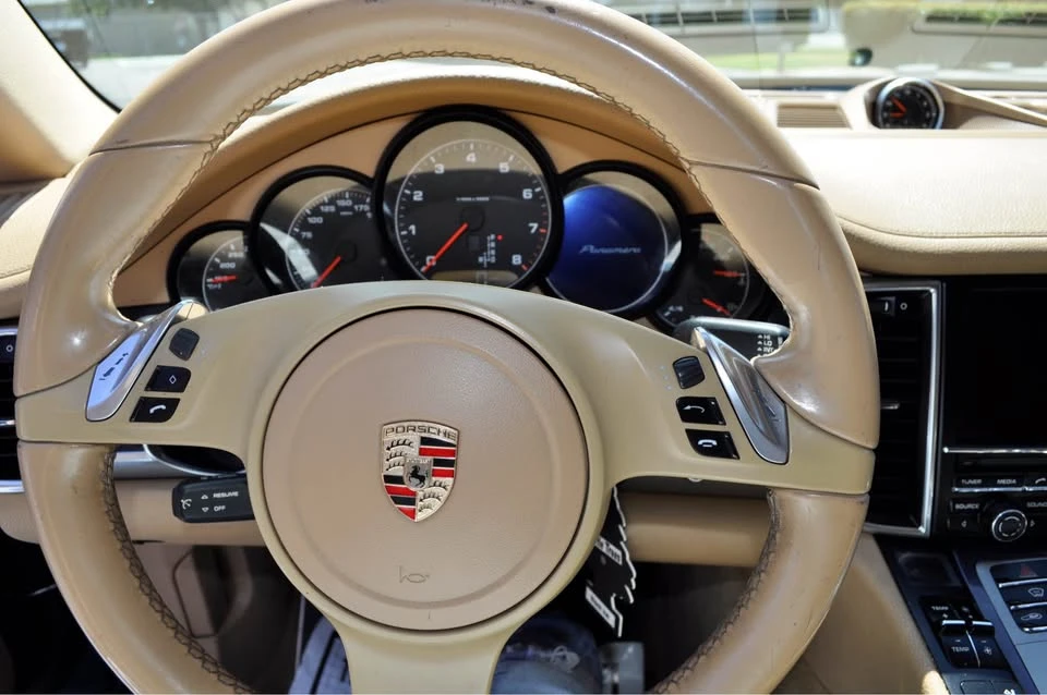 2014 Porsche 970 Panamera - Image 4 of 7
