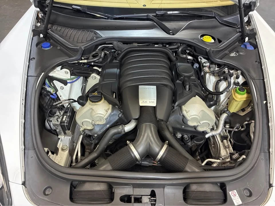 2014 Porsche 970 Panamera - Image 12 of 19