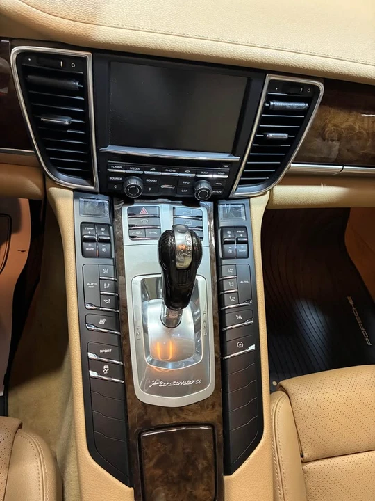 2014 Porsche 970 Panamera - Image 12 of 19