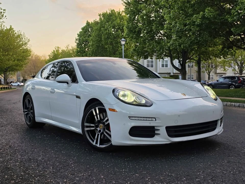 2014 Porsche 970 Panamera - Image 2 of 20