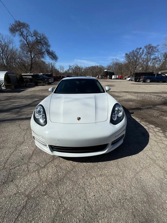 2014 Porsche 970 Panamera - Image 2 of 11