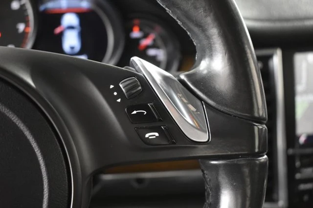 2014 Porsche 970 Panamera - Image 17 of 20