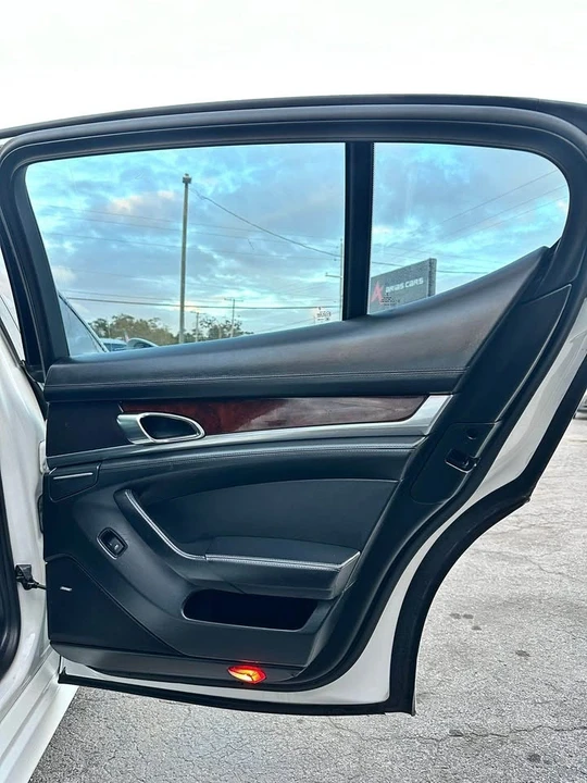 2014 Porsche 970 Panamera 4S - Image 8 of 20
