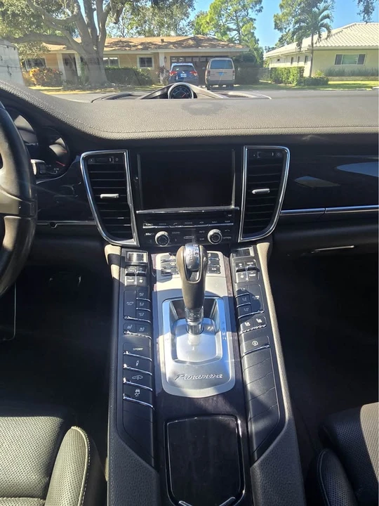 2014 Porsche 970 Panamera 4S - Image 9 of 10