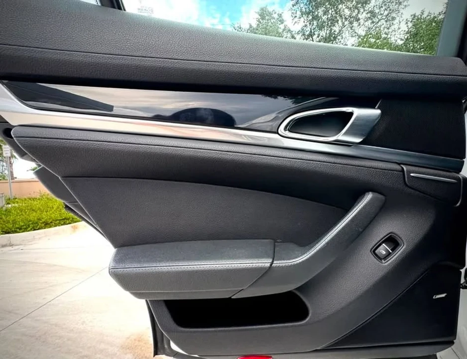 2014 Porsche 970 Panamera - Image 17 of 20