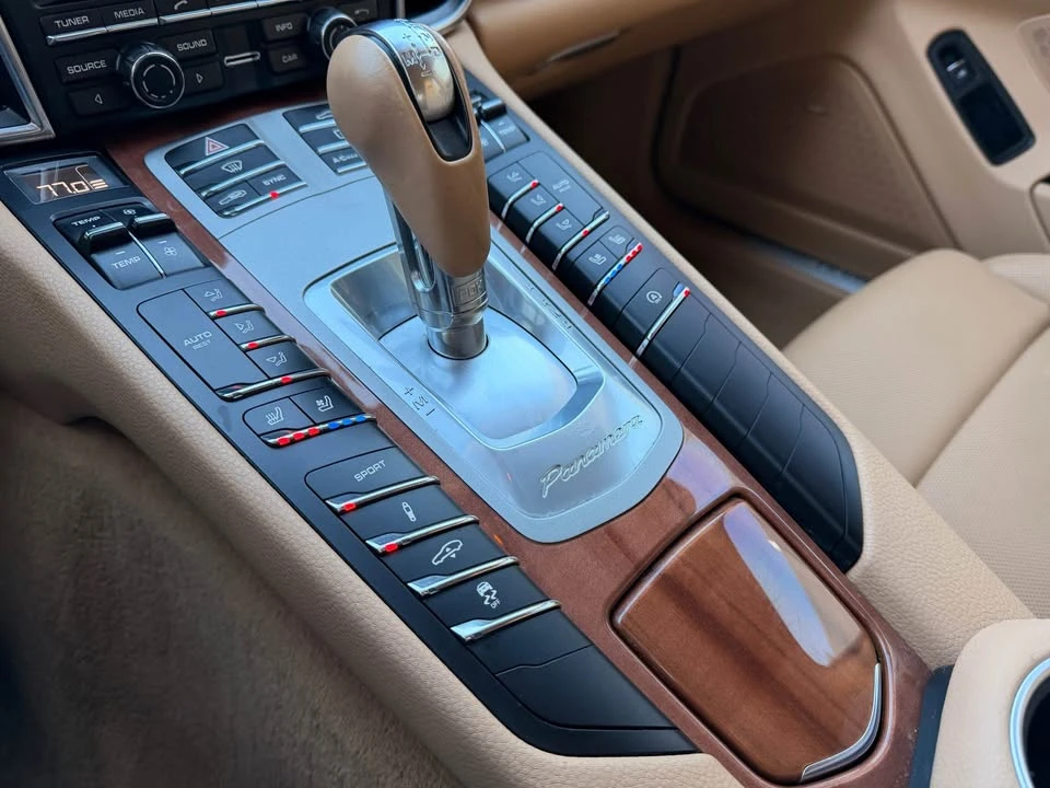 2014 Porsche 970 Panamera - Image 16 of 21