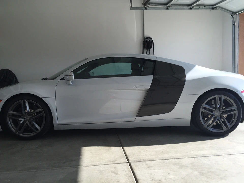 2014 Audi 42 R8 - Image 9 of 10