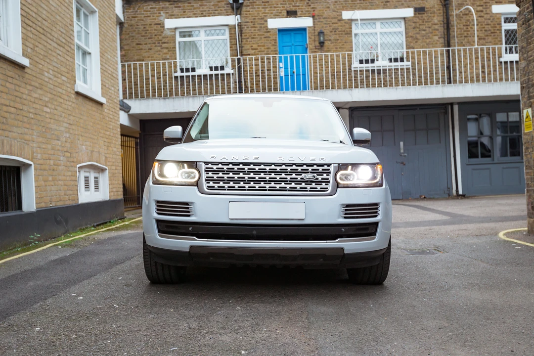 2014 Land Rover Range Rover L322 - Image 3 of 31