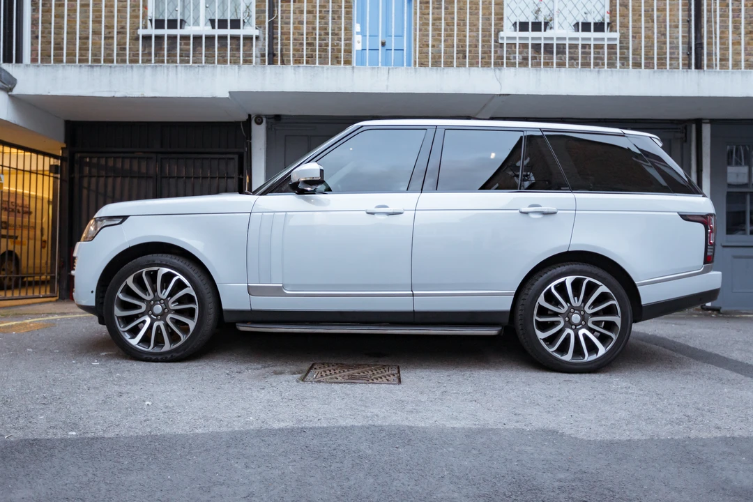 2014 Land Rover Range Rover L322 - Image 9 of 31