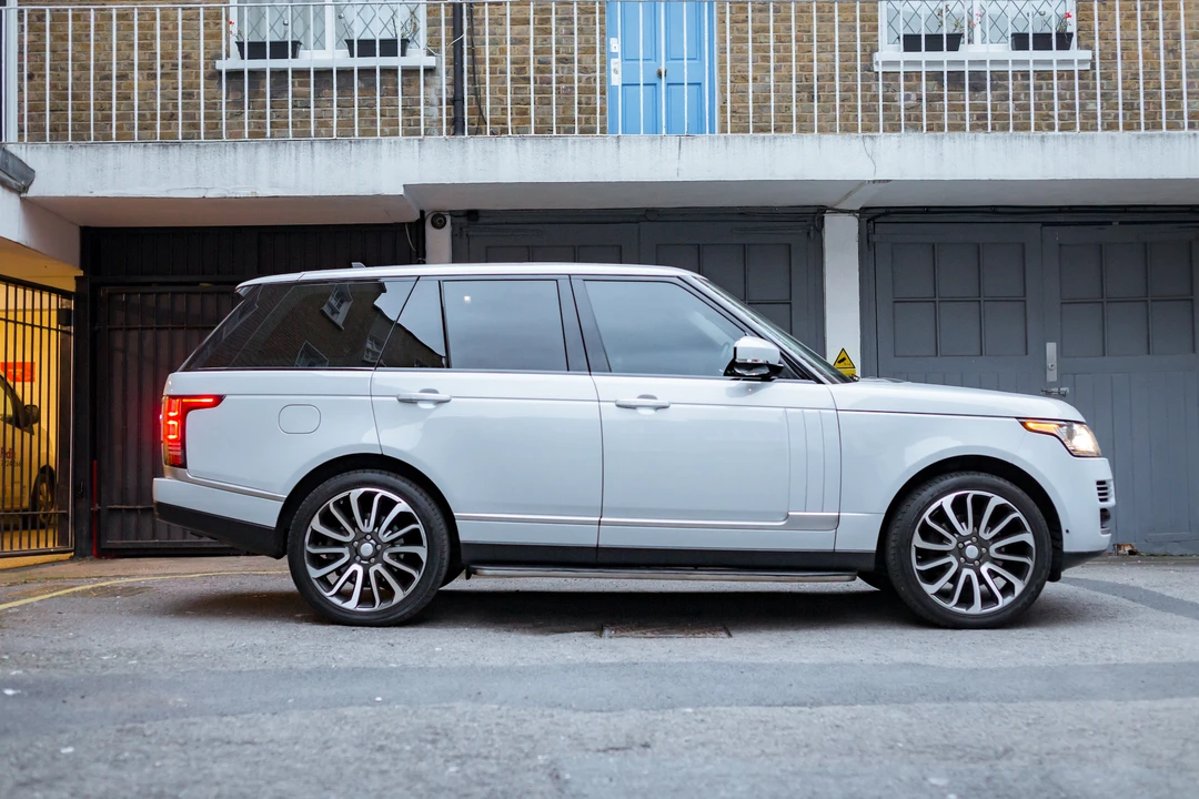 2014 Land Rover Range Rover L322 - Image 5 of 31