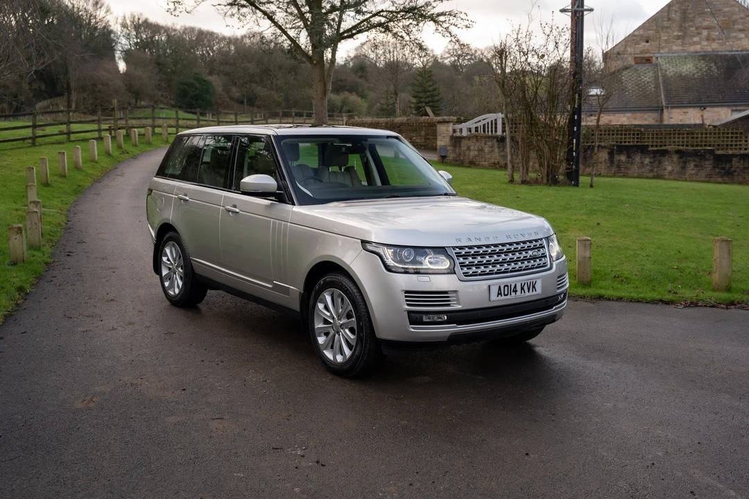 2014 Land Rover Range Rover L322 - Image 11 of 31