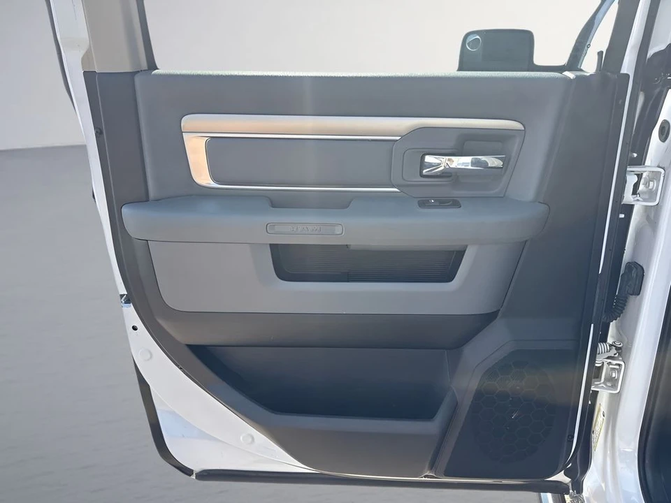 2014 Ram 1500 1st Gen - Image 25 of 31