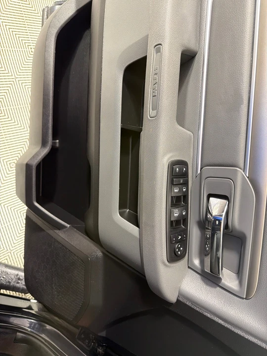 2014 Ram 1500 1st Gen - Image 11 of 28
