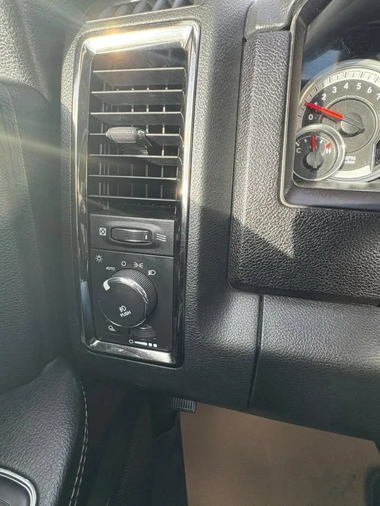 2014 Dodge Ram 4th Gen - Image 15 of 17